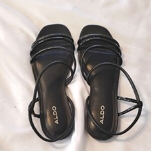 Aldo Black Strappy Flat Board Sandals Sleek Design, Size: 7, NWT